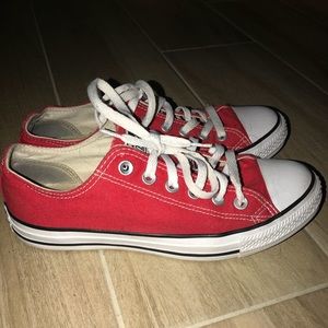 Cute original red converse!!